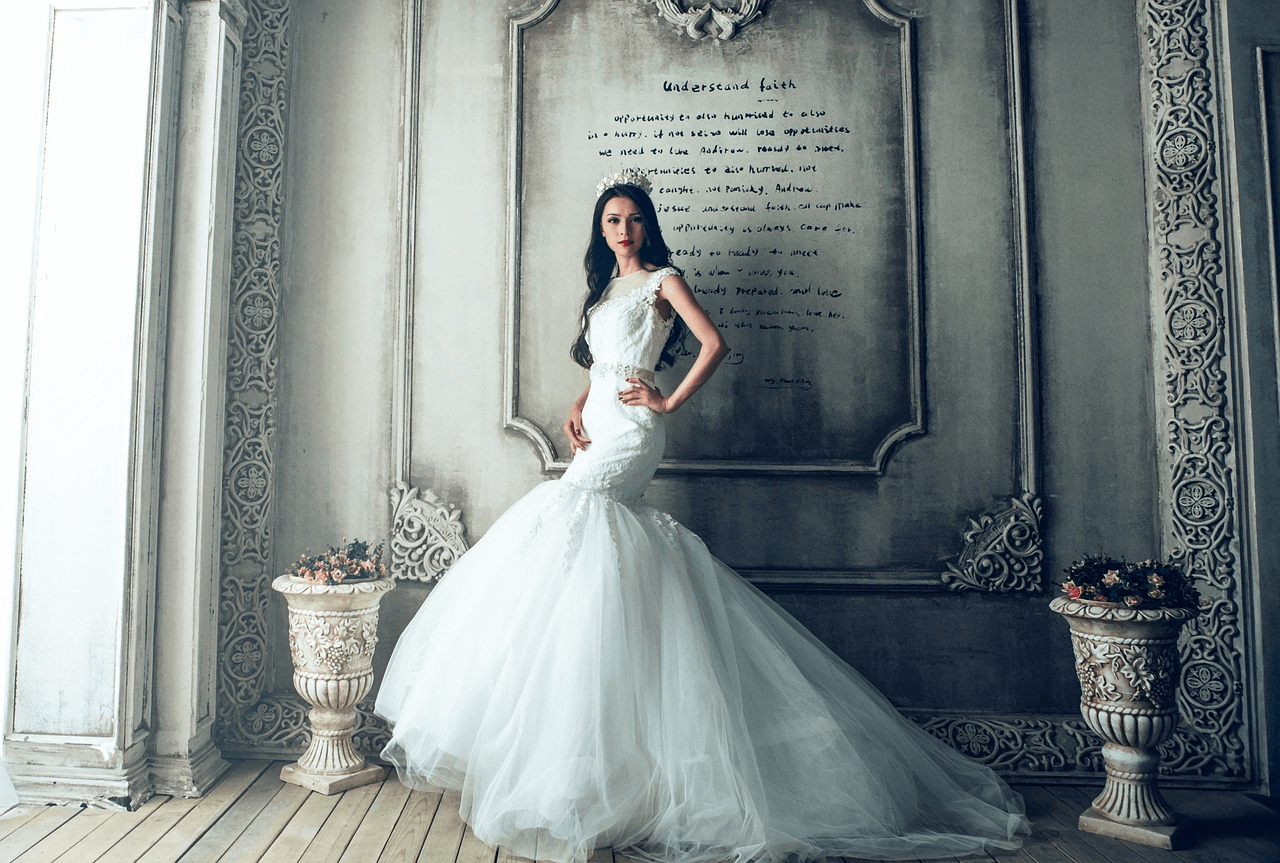 10 tips for finding the perfect wedding dress